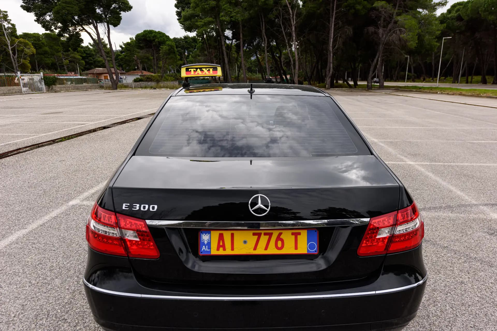 Mercedes E 300 Executive Taxi